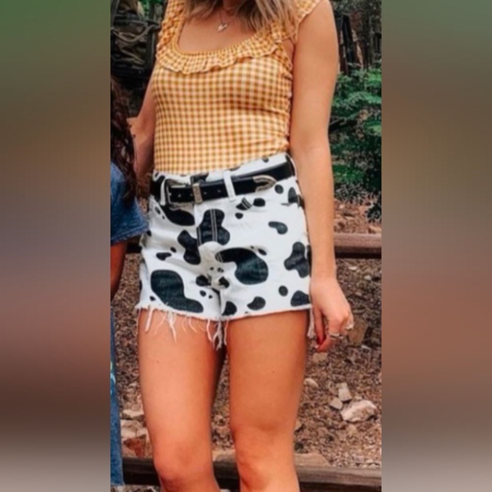 Forever 21 Cut-Off Shorts Women's Size S White-Black Cow Button Cowgirls Shorts